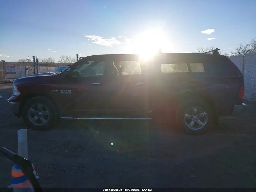 2017 RAM 1500 BIG HORN  4X4 6'4 BOX