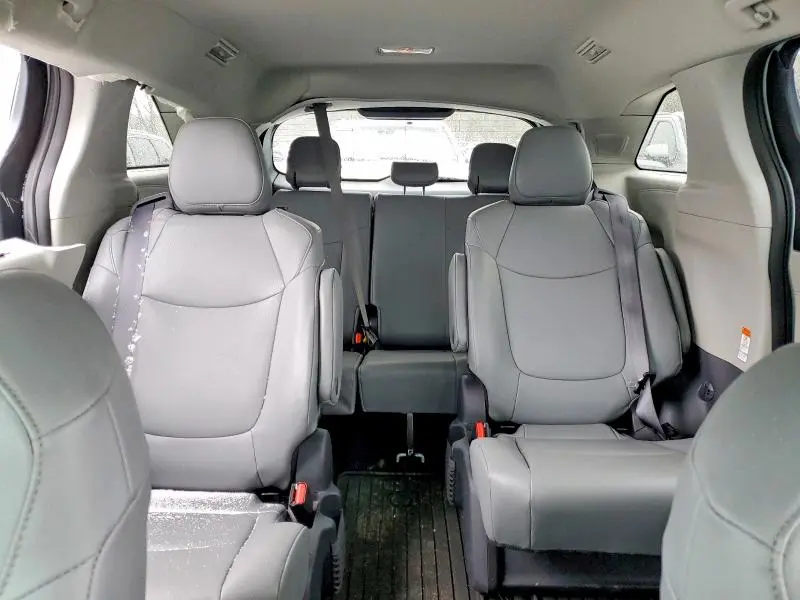 2024 TOYOTA SIENNA XLE 7-PASSENGER  