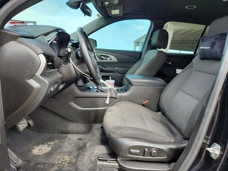 2023 CHEVROLET TRAVERSE LT  