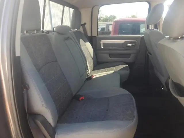 2015 RAM 1500 SLT