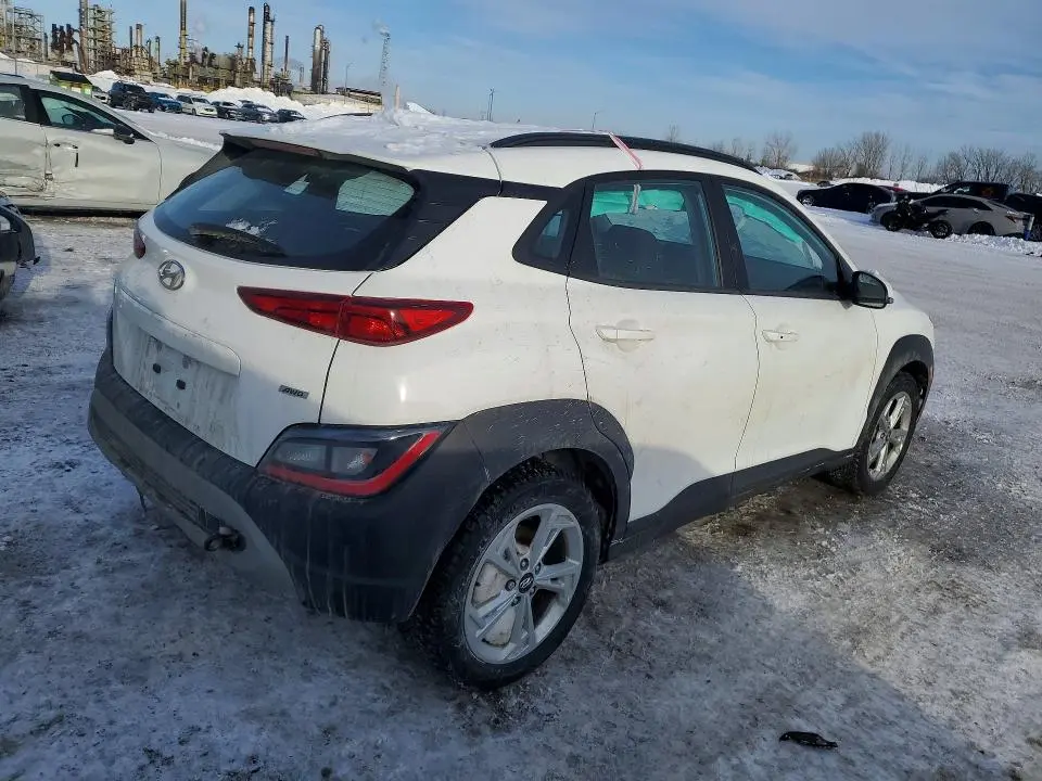 2023 HYUNDAI KONA SE  