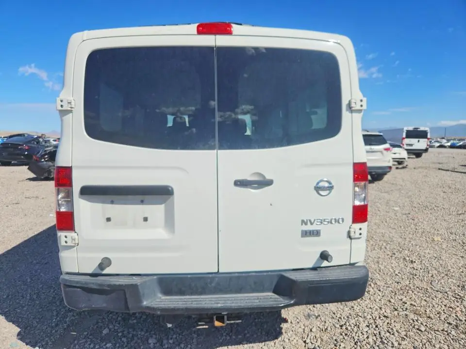 2014 NISSAN NV 3500 HD S  