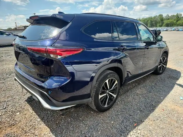 2021 TOYOTA HIGHLANDER XSE  