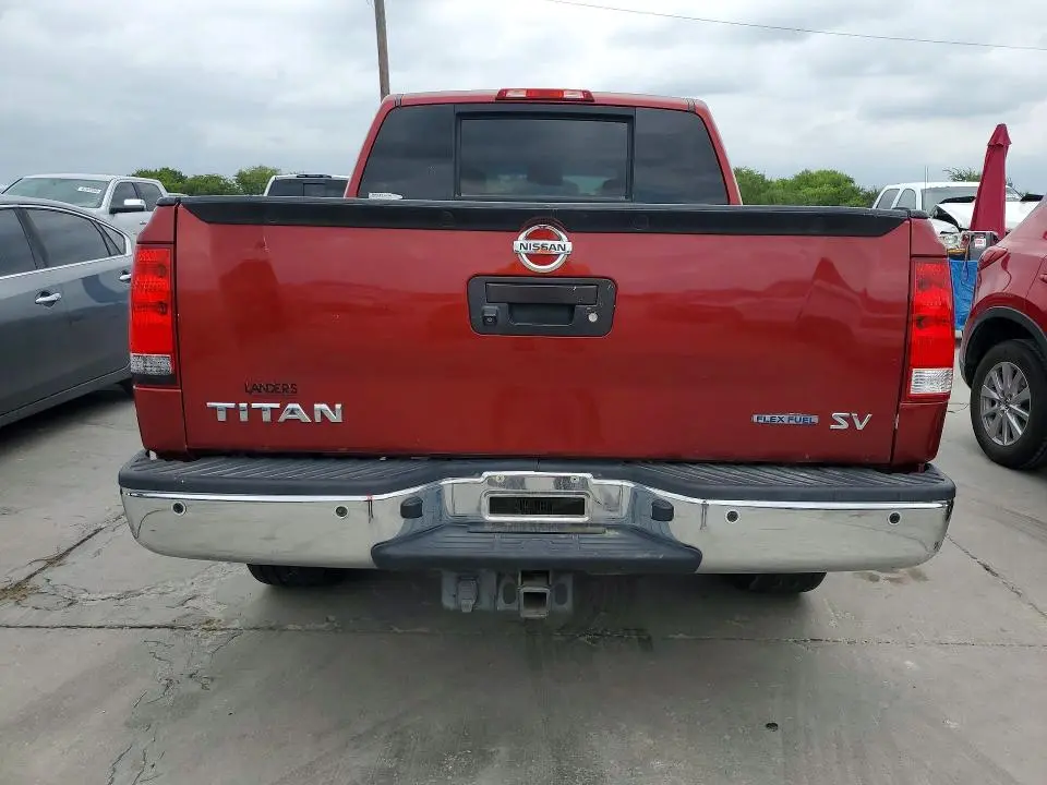 2015 NISSAN TITAN SV  