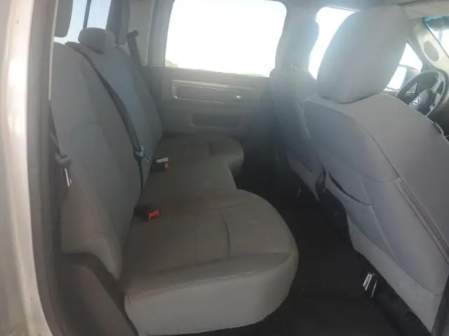 2013 RAM 1500 SLT  