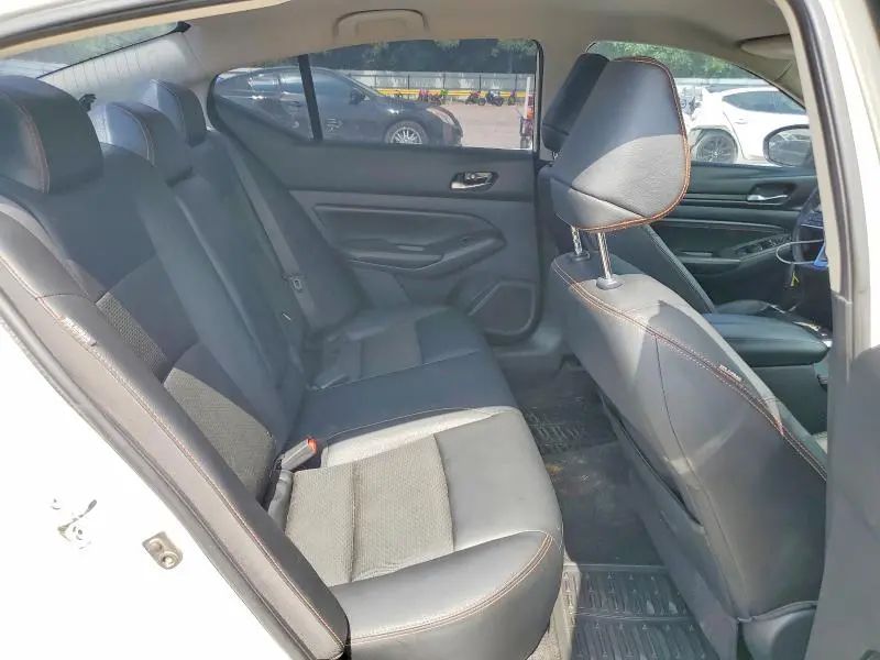 2019 NISSAN ALTIMA SR  