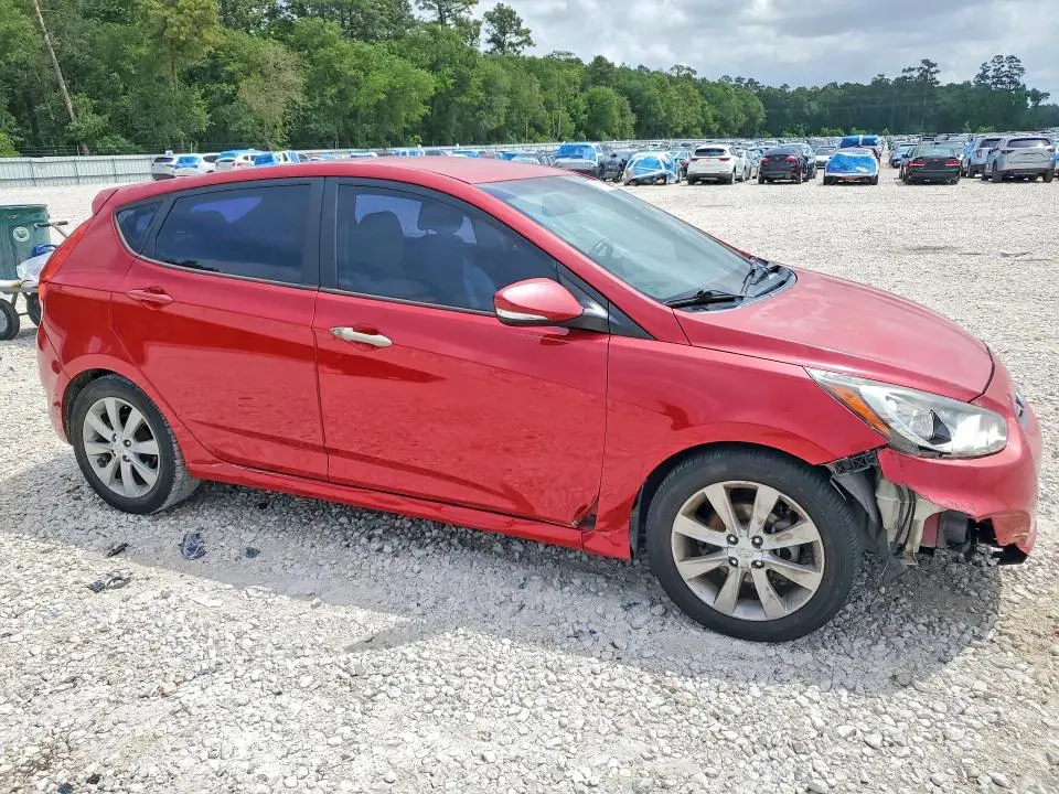 2013 HYUNDAI ACCENT SE  