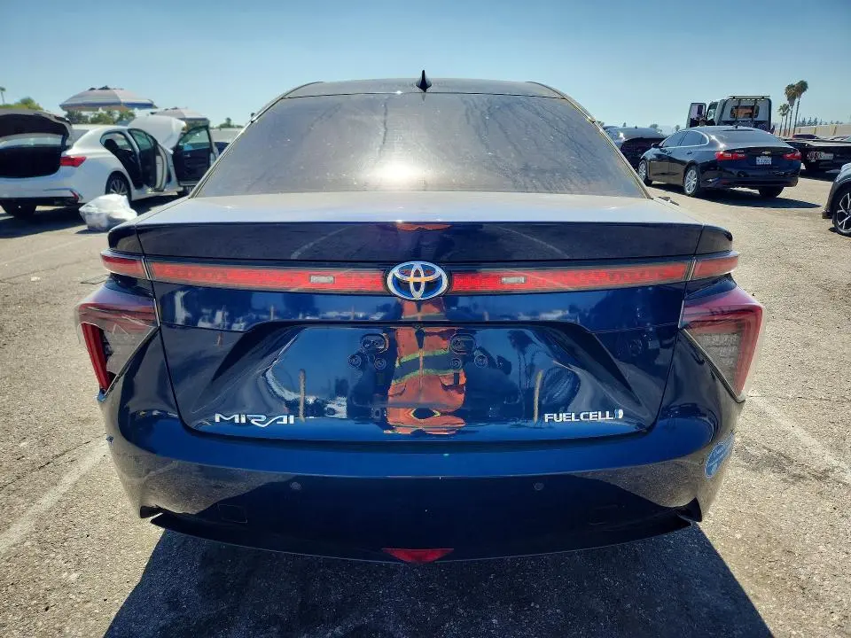 2020 TOYOTA MIRAI BASE  