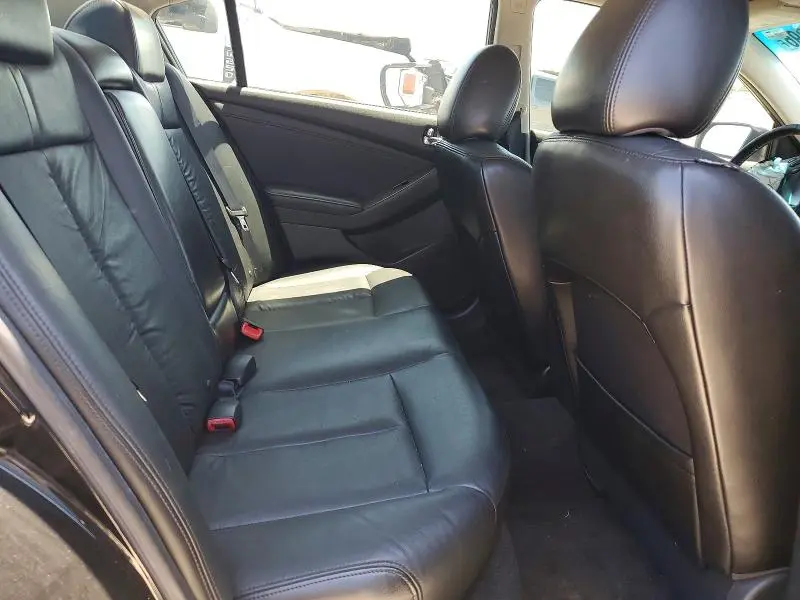 2010 NISSAN ALTIMA SR  