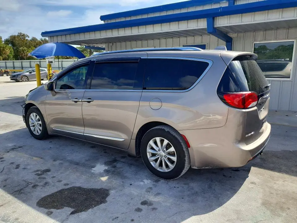 2018 CHRYSLER PACIFICA TOURING L PLUS  