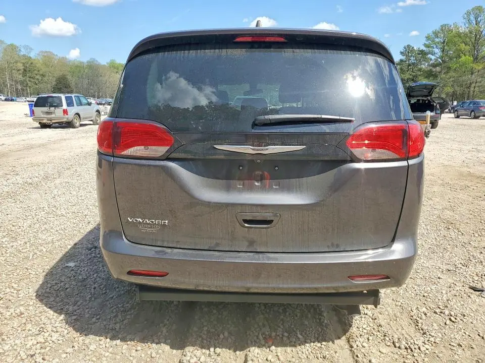 2022 CHRYSLER VOYAGER LX  