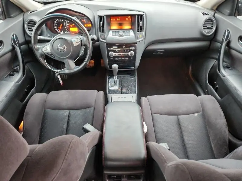 2011 NISSAN MAXIMA S  