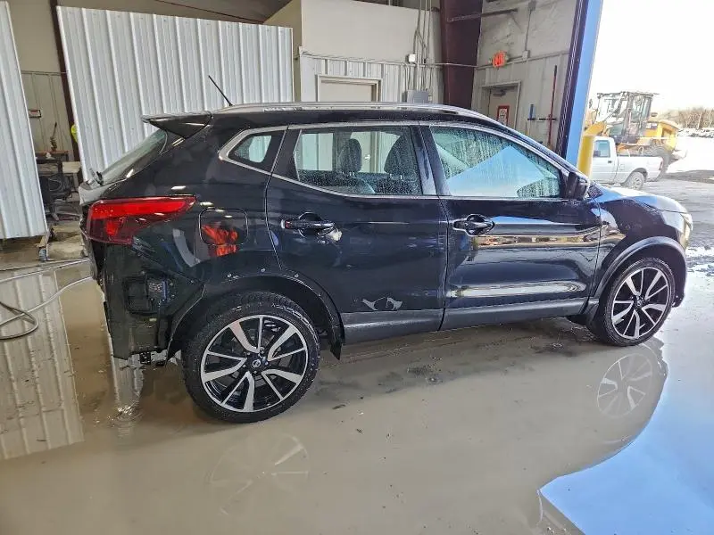 2017 NISSAN ROGUE SPORT S  