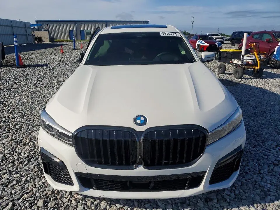 2021 BMW 750 XI  