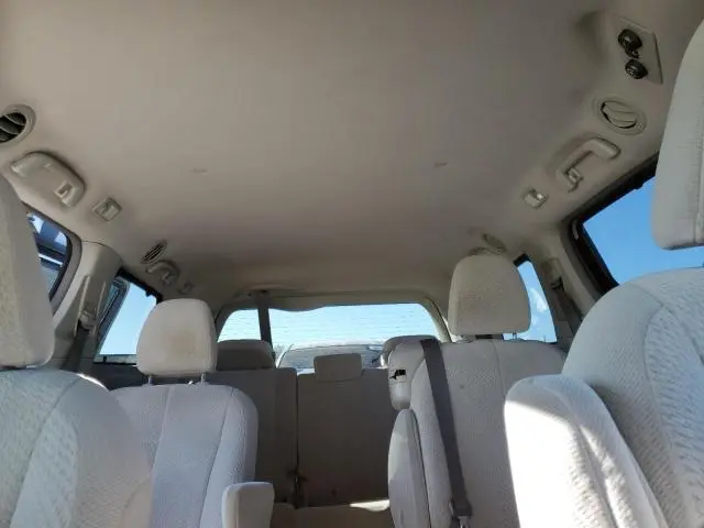 2011 TOYOTA SIENNA LE  