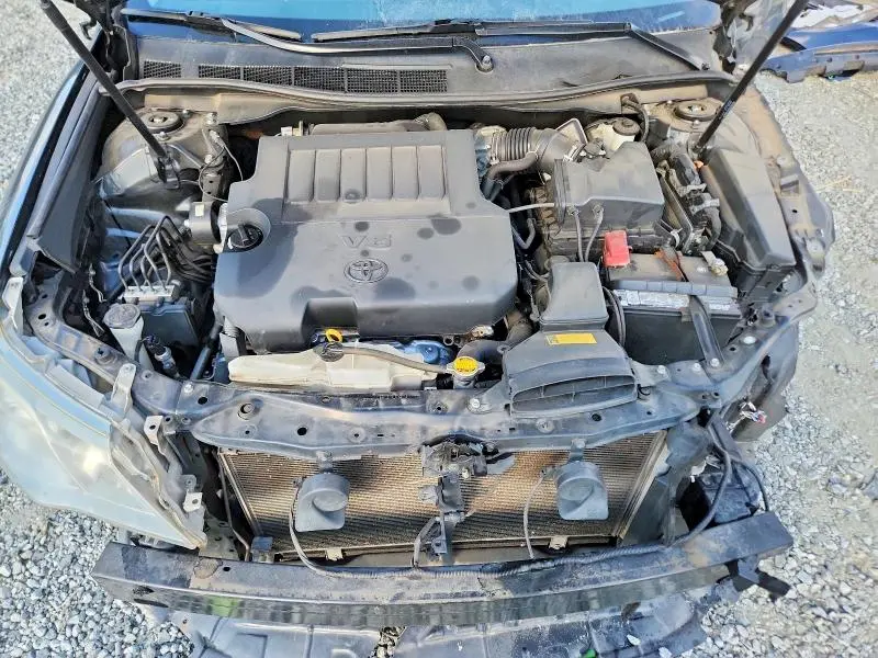 2012 TOYOTA CAMRY XLE V6  