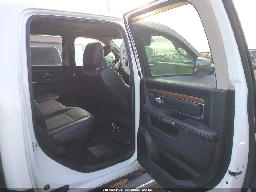 2018 RAM 1500 LARAMIE  4X4 6'4 BOX