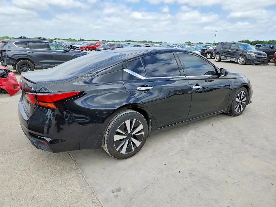 2019 NISSAN ALTIMA SV  