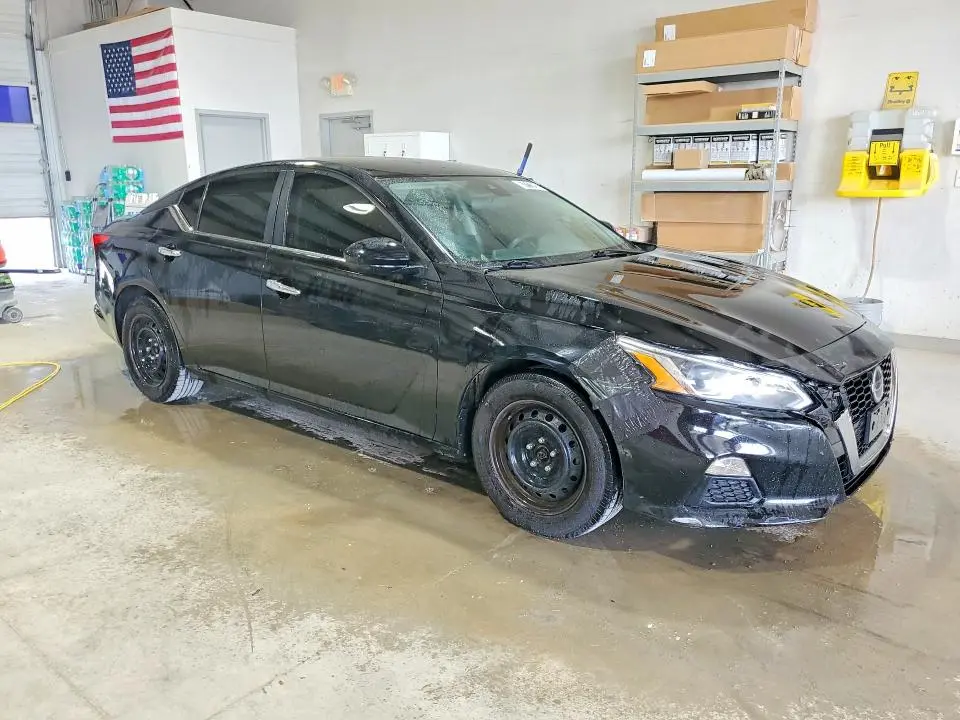 2021 NISSAN ALTIMA S  