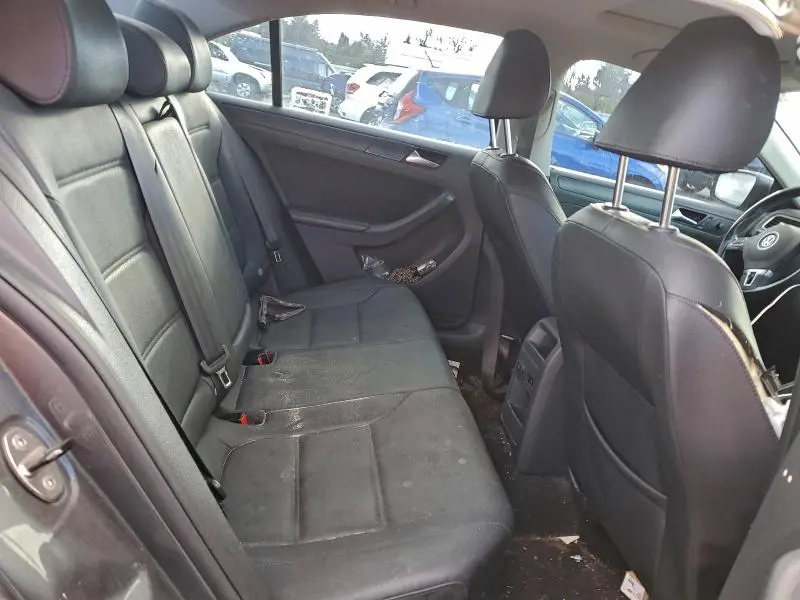 2012 VOLKSWAGEN JETTA SE  