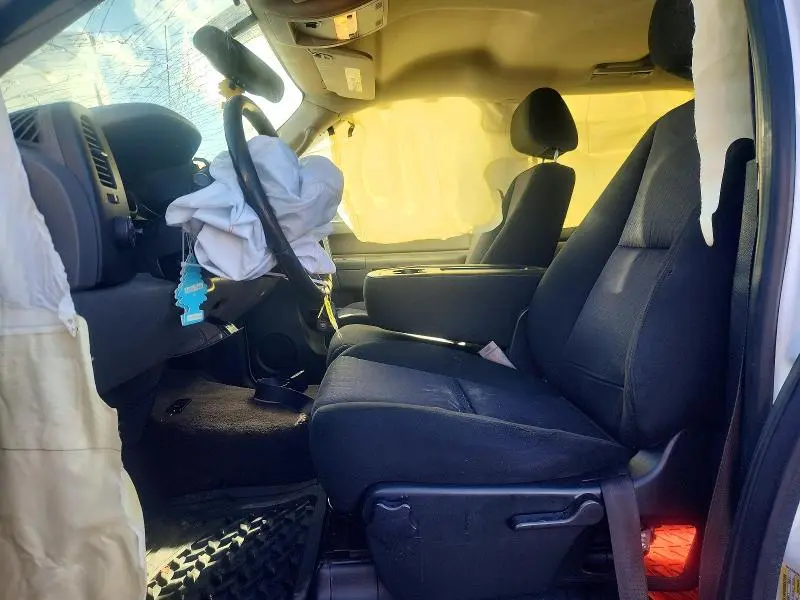 2011 CHEVROLET SILVERADO C1500 LS  