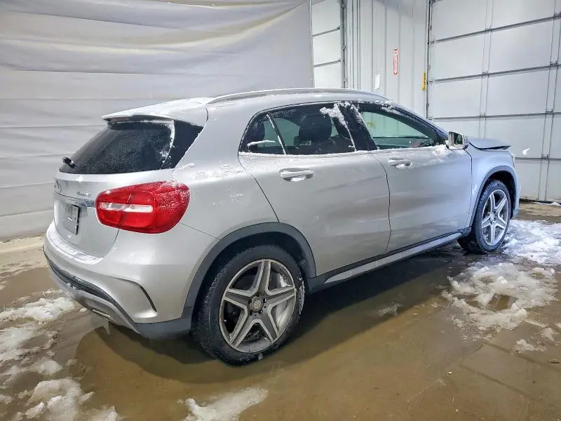 2015 MERCEDES-BENZ GLA 250 4MATIC  