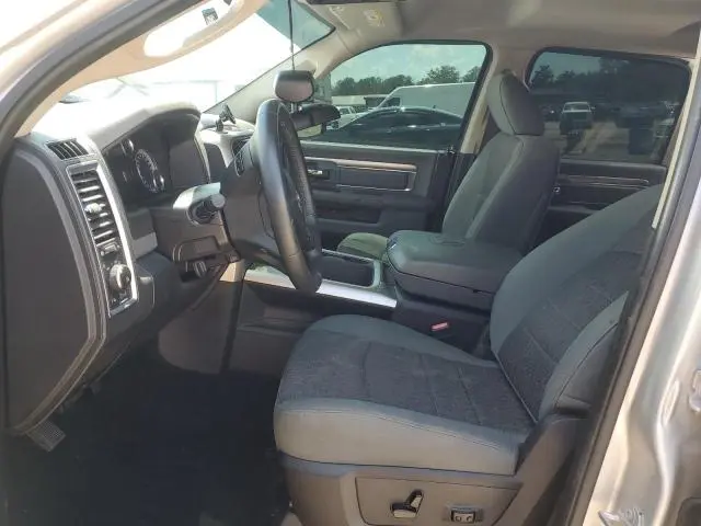 2016 RAM 1500 SLT  