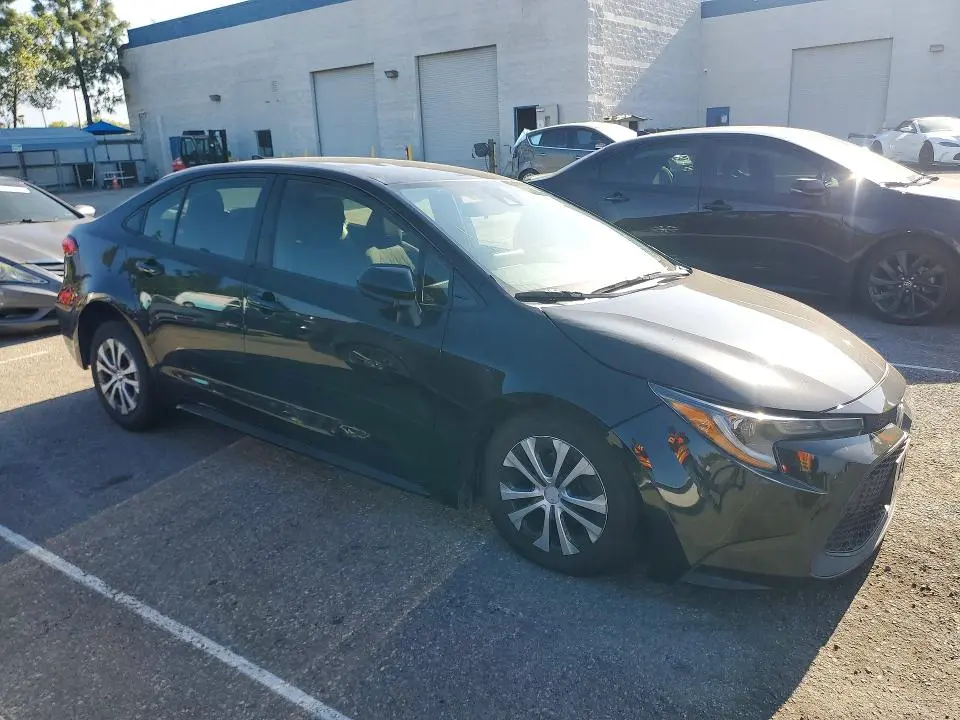 2022 TOYOTA COROLLA LE  