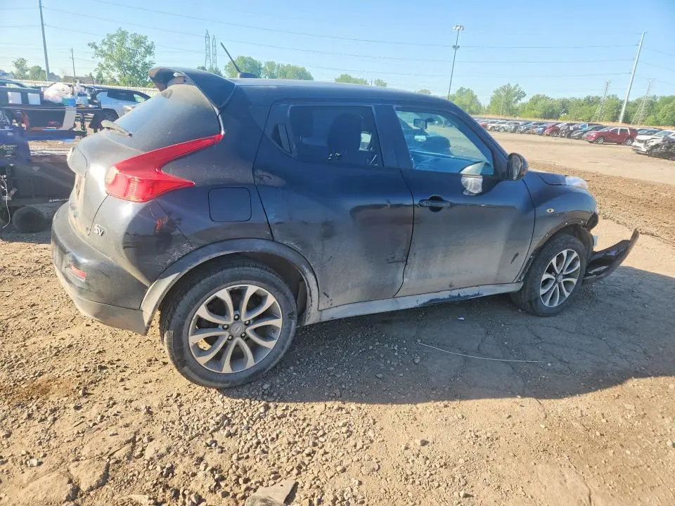 2011 NISSAN JUKE S  