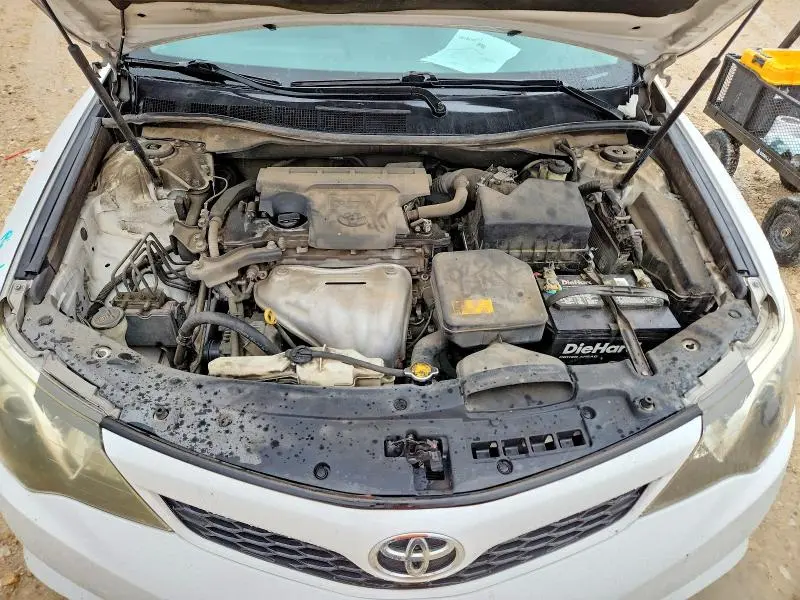 2014 TOYOTA CAMRY SE  
