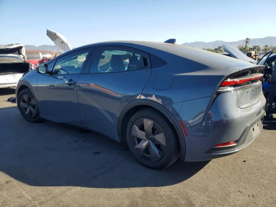 2024 TOYOTA PRIUS LE  
