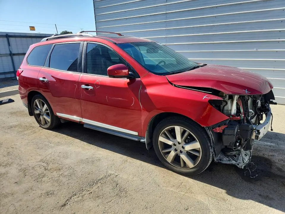 2016 NISSAN PATHFINDER PLATINUM  