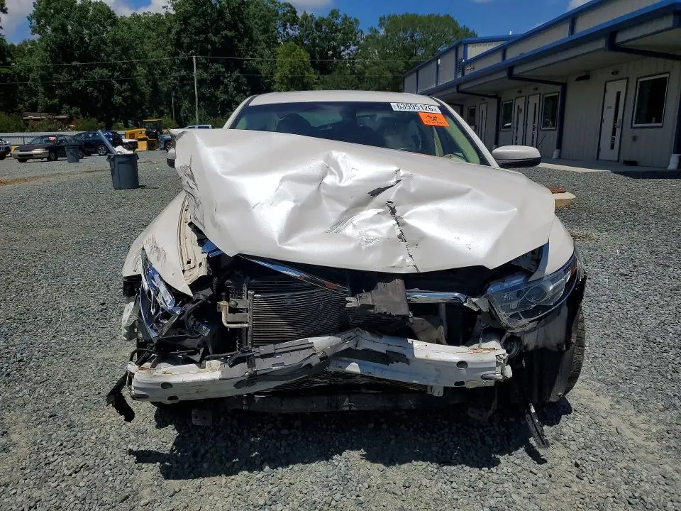 2015 FORD TAURUS SEL  