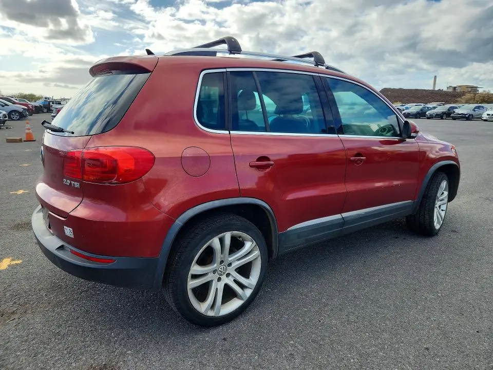 2013 VOLKSWAGEN TIGUAN S  