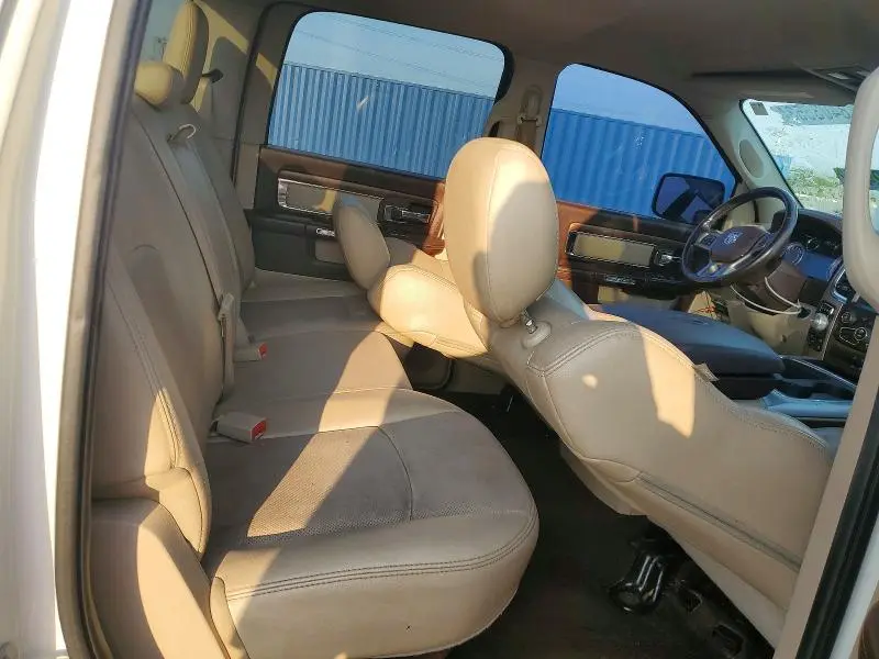 2016 RAM 1500 LARAMIE  