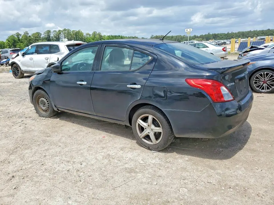 2018 NISSAN VERSA SV  