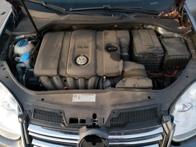 2010 VOLKSWAGEN JETTA SE  