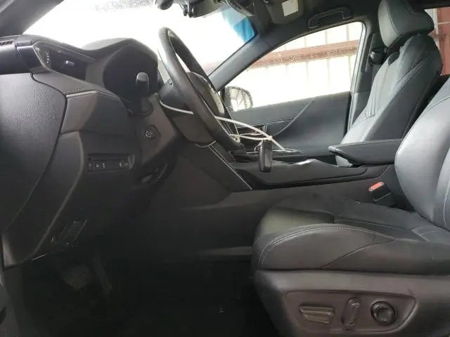 2021 TOYOTA VENZA LE  