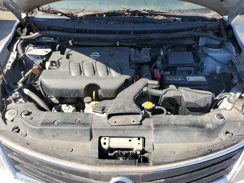 2011 NISSAN VERSA 1.8 S  