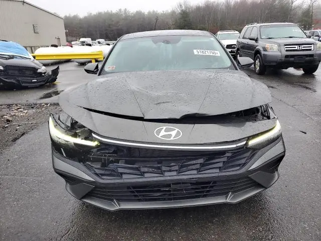 2024 HYUNDAI ELANTRA SE  