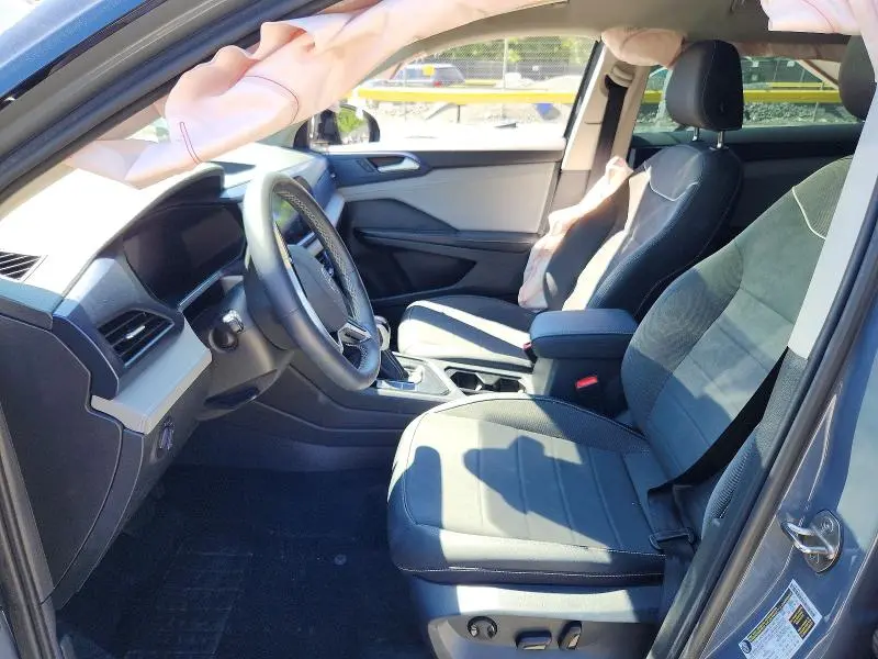 2024 VOLKSWAGEN TAOS SE  