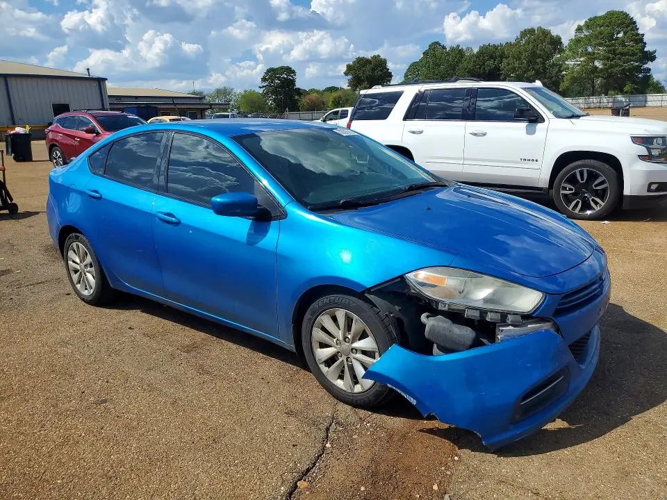 2015 DODGE DART SE  
