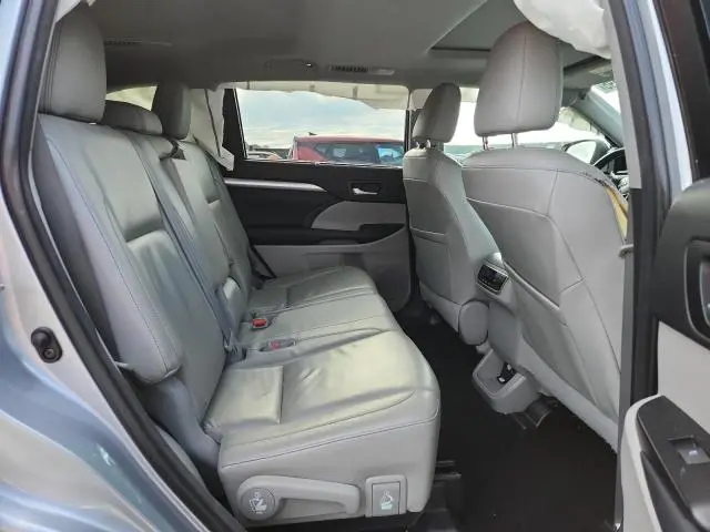 2014 TOYOTA HIGHLANDER XLE  