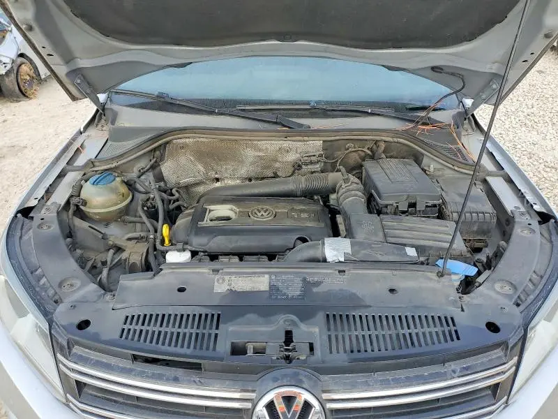 2015 VOLKSWAGEN TIGUAN S  