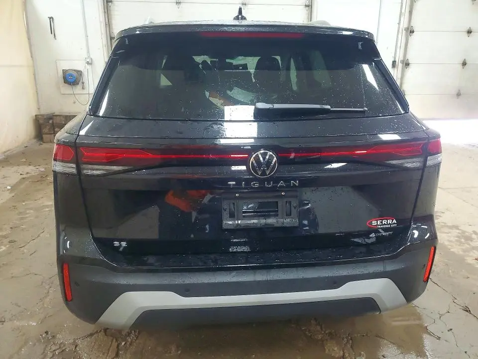 2025 VOLKSWAGEN TIGUAN SE  