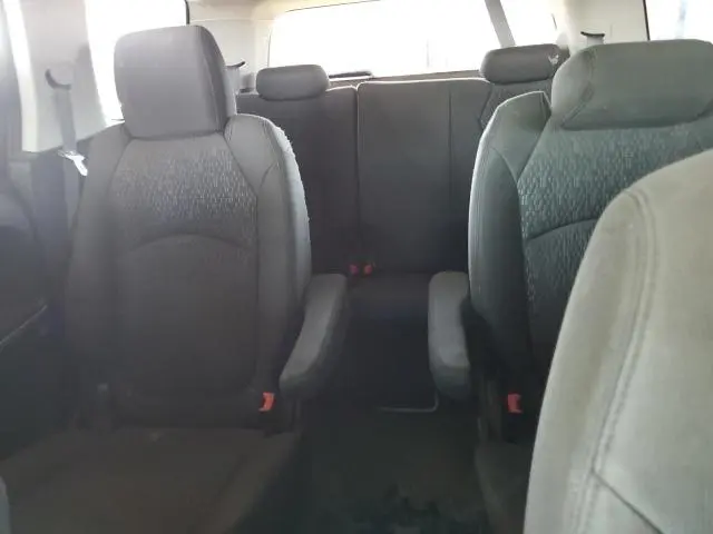 2012 GMC ACADIA SLE  