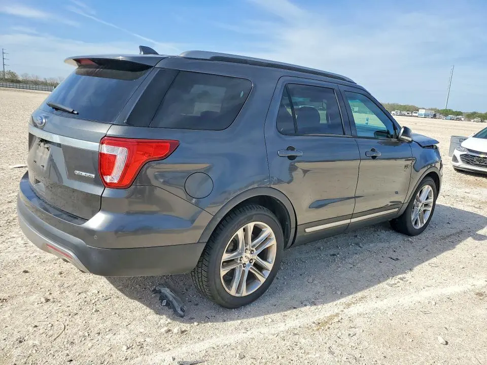 2016 FORD EXPLORER XLT  