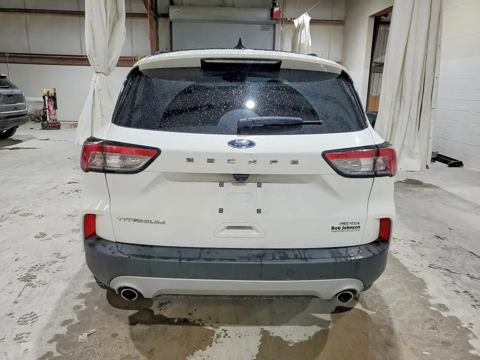 2022 FORD ESCAPE TITANIUM  