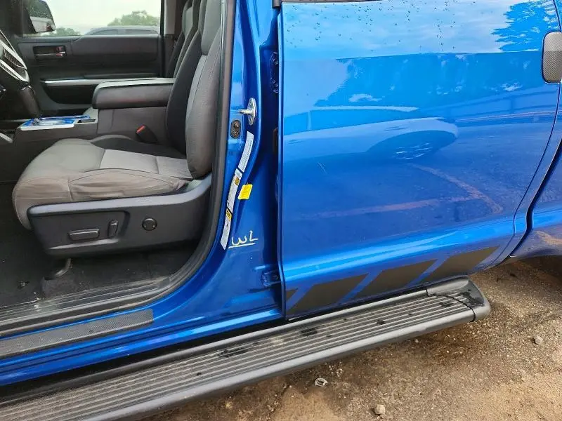 2017 TOYOTA TUNDRA SR5  