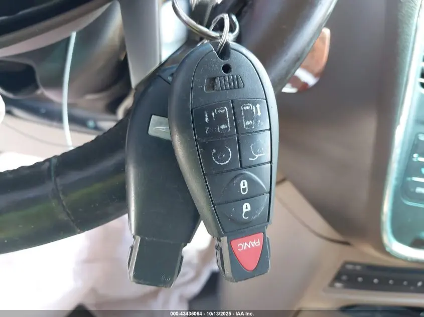 2012 CHRYSLER TOWN & COUNTRY TOURING-L